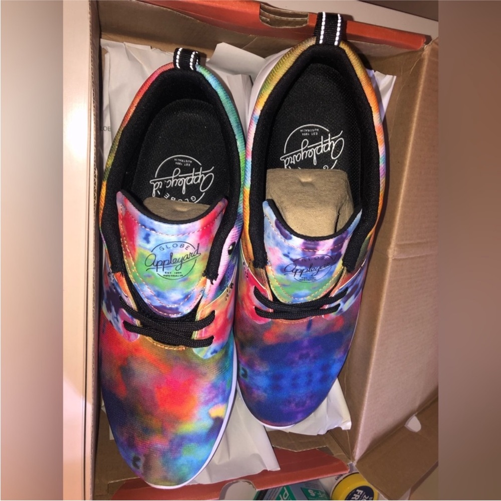 SOLD Globe size 10 US Colour bomb